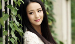 佟丽娅,从影视新星到时尚偶像的华丽蜕变